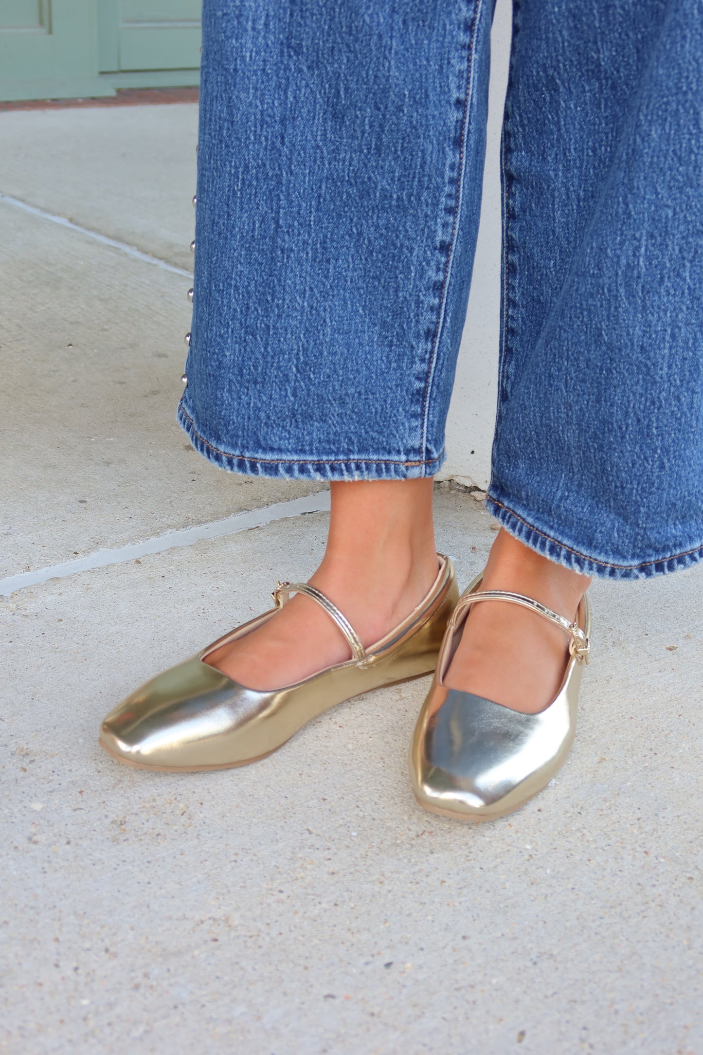 Cam Ballet Flat