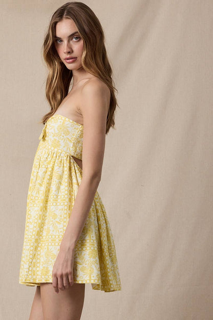 VINTAGE FLORAL OPEN BACK BAND SWING MINI DRESS: YELLOW FL FRAMED PR / S
