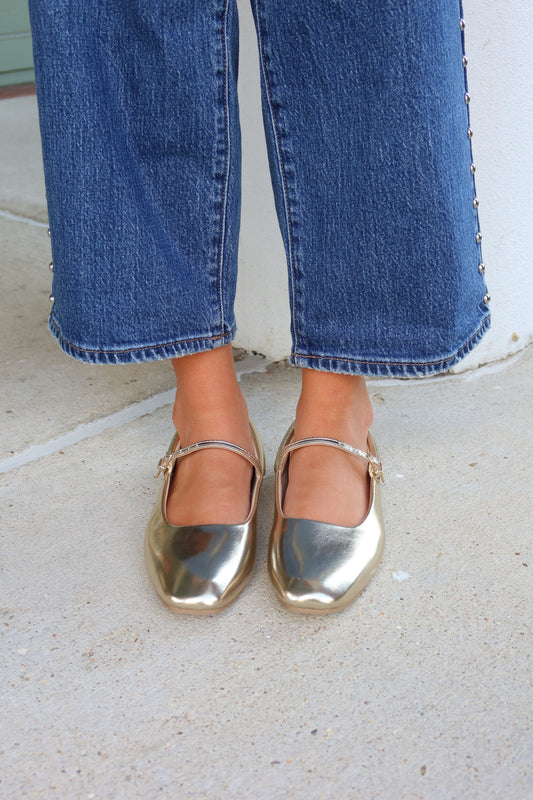 Cam Ballet Flat